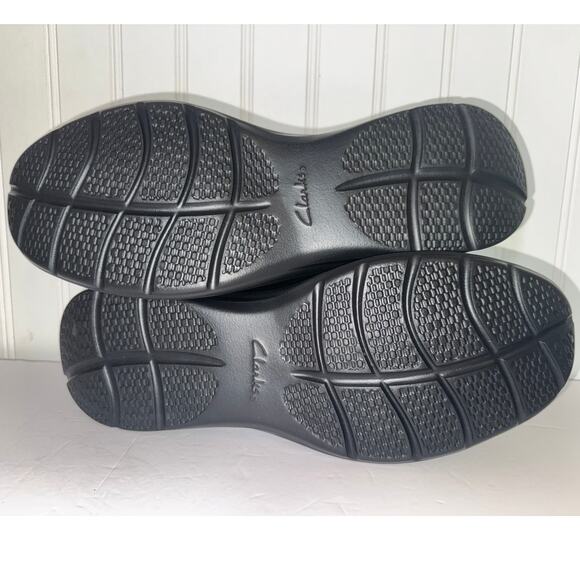 Clarks Leather Black Slip On Loafers Mens 11 Cotrell Step Cushioned Comfort NWOT